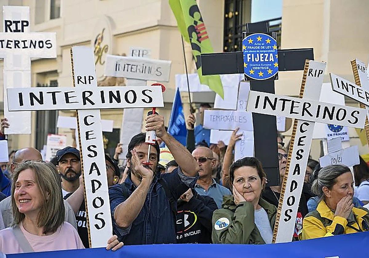 Manifestación de interinos para reclamar la fijeza.