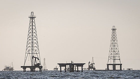 EE UU afianza su liderazgo como principal proveedor de petróleo de España