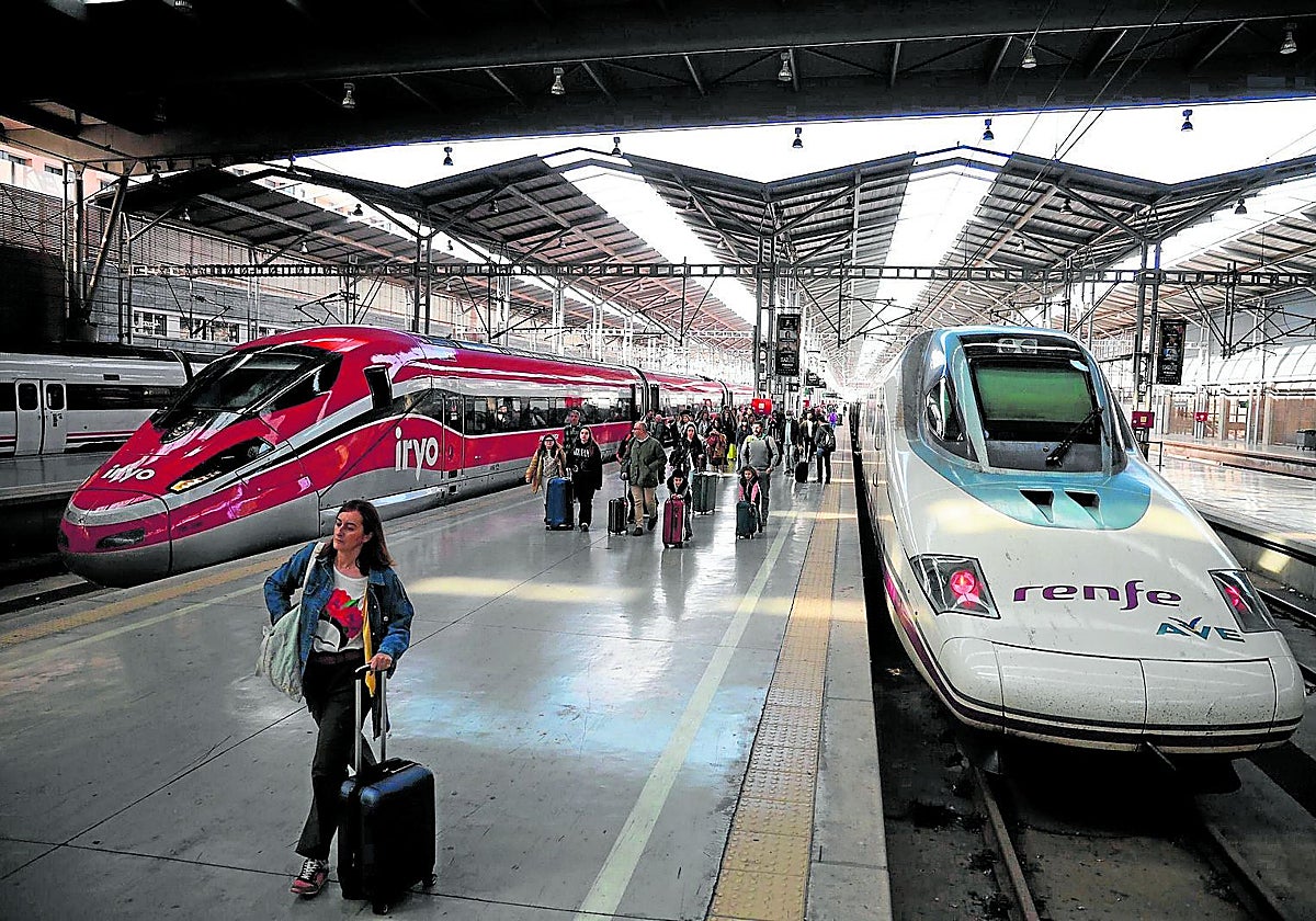 Un tren Iryo en la estación de Córdoba