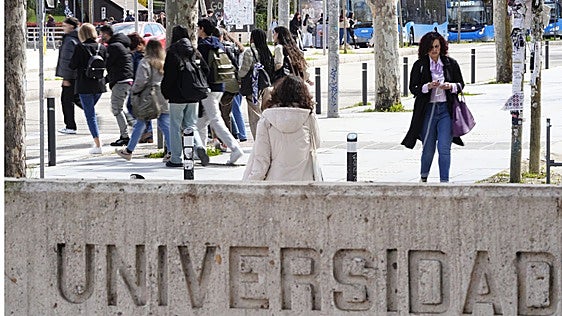 Los préstamos para pagar la universidad se cuadruplican en una década y representan ya el 14% del crédito al consumo