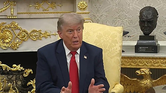 Bruselas advierte a Trump de que suspender las exportaciones de diésel a la UE «afectará negativamente» a ambos