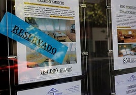 Escaparate de una inmobiliaria.