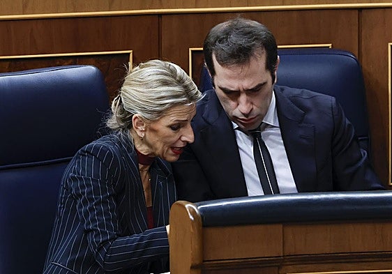 Los dos vicepresidentes del Gobierno, Yolanda Díaz y Carlos Cuerpo, en el Congreso.