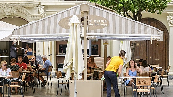 El paro se dispara de nuevo por encima del 10% tras enfriarse el empleo en pleno verano