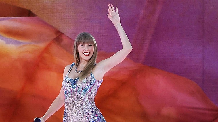 Taylor Swift dona 50.000 dólares a una mujer que resultó herida al salvar a un adolescente