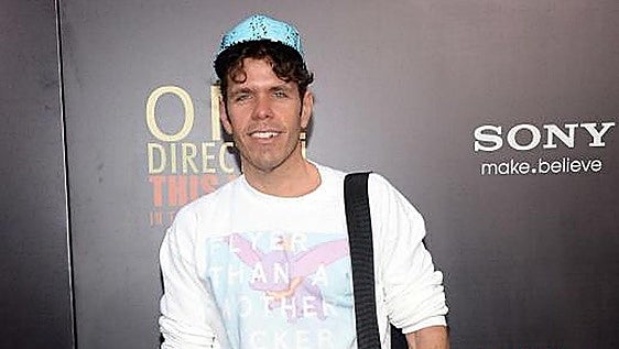 Perez Hilton ingresa en una clínica de salud mental