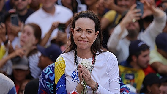 Caracas bloquea dos veces el regreso de María Corina Machado a la devastada Venezuela