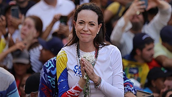 Así ha frenado Trump el regreso de María Corina Machado para sostener a Delcy Rodríguez tras el terremoto