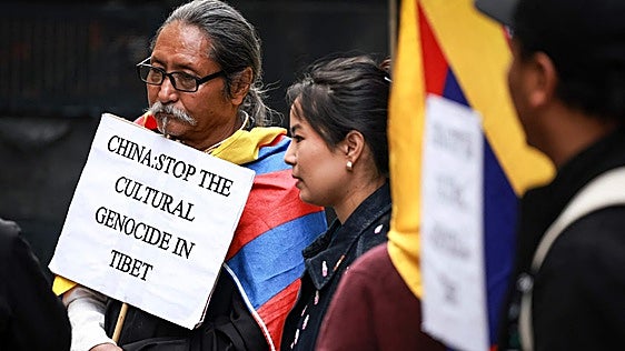 Muere un activista tibetano tras prenderse fuego frente a la sede de la ONU en Nueva York