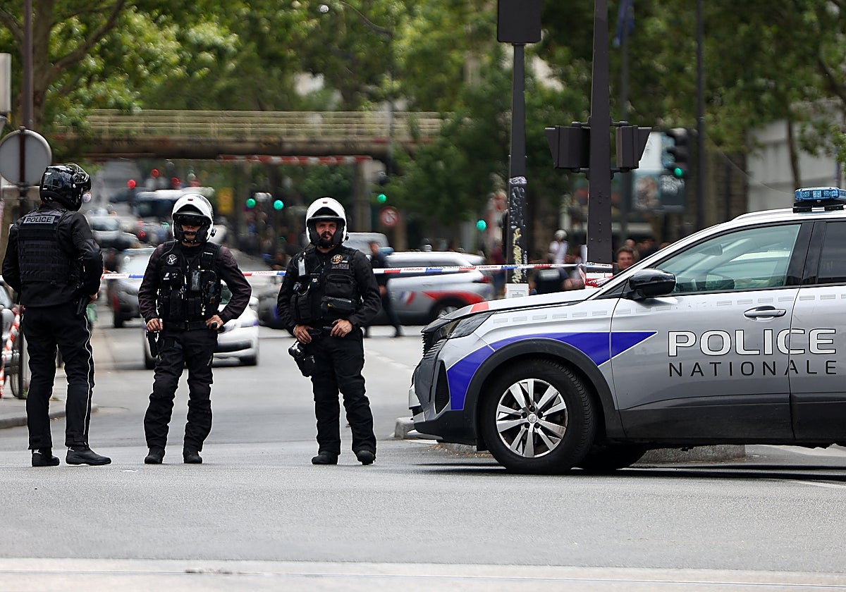 La policía ha acordonado la zona tras el suceso.