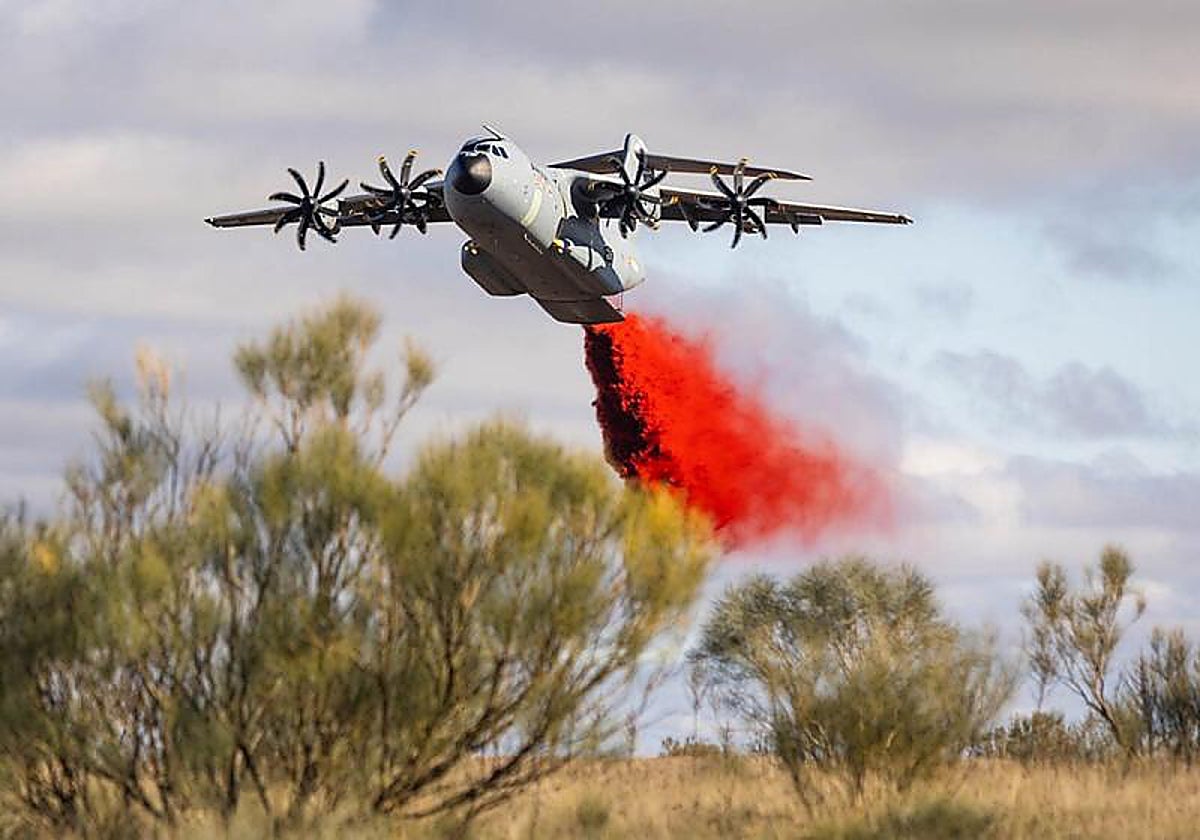 Francia se aprovecha de la «capacidad de lanzamiento» del kit antiincendios del A400M