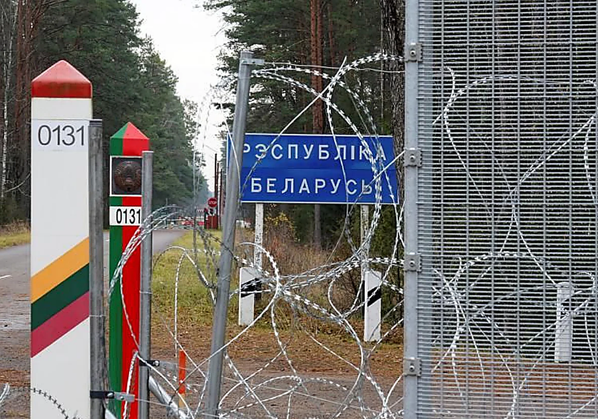 La frontera entre Lituania y Bielorrusia está vallada para impedir que la crucen los inmigrantes ilegales.
