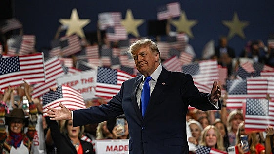 Trump promete 5.000 dólares a cada estadounidense si mantiene el control del Congreso