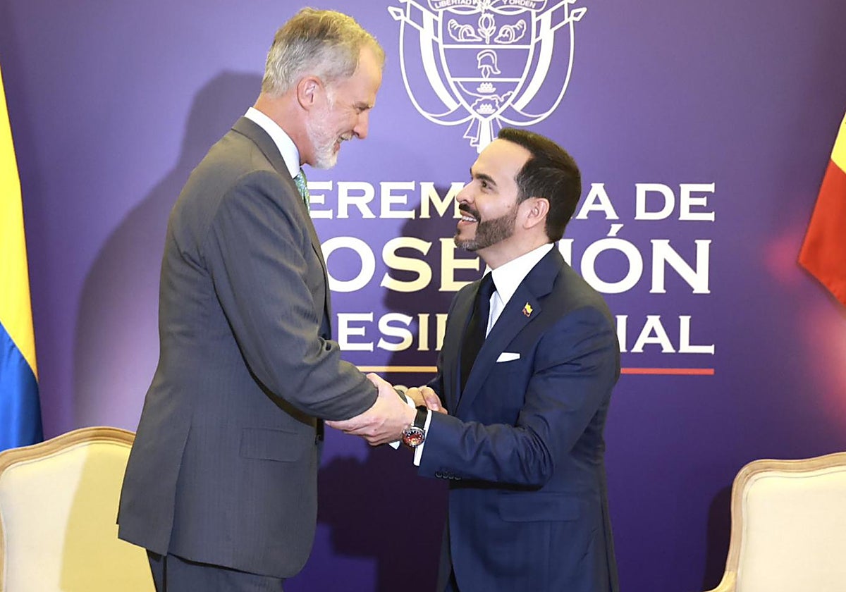 La presencia de Felipe VI supone la primera asistencia de la Corona española en una investidura en Colombia.