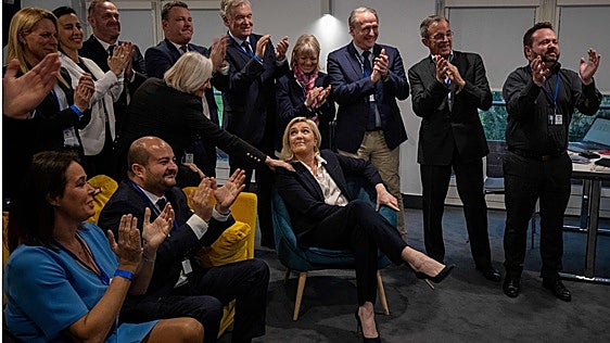 Le Pen quiere reformar la Constitución para frenar la inmigración en Francia