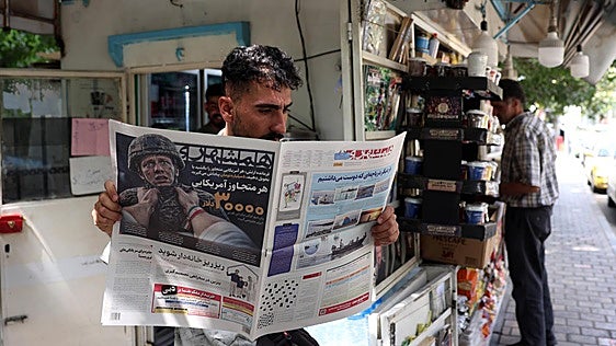 Trump amenaza con bombardear Omán «sin piedad» si pacta con Irán el control de Ormuz