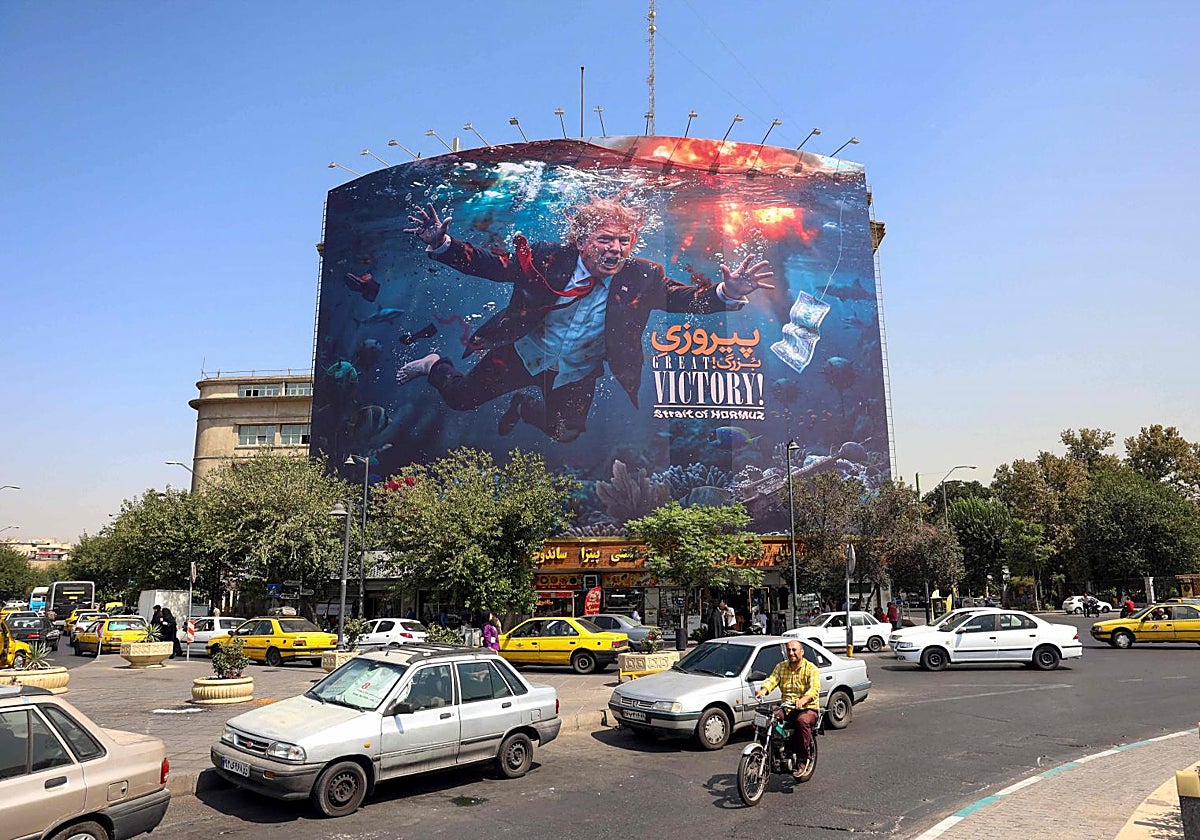 Un mural en Teherán simboliza una derrota de Trump en Ormuz.