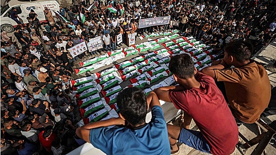 Gaza entierra a los muertos de hace mil días