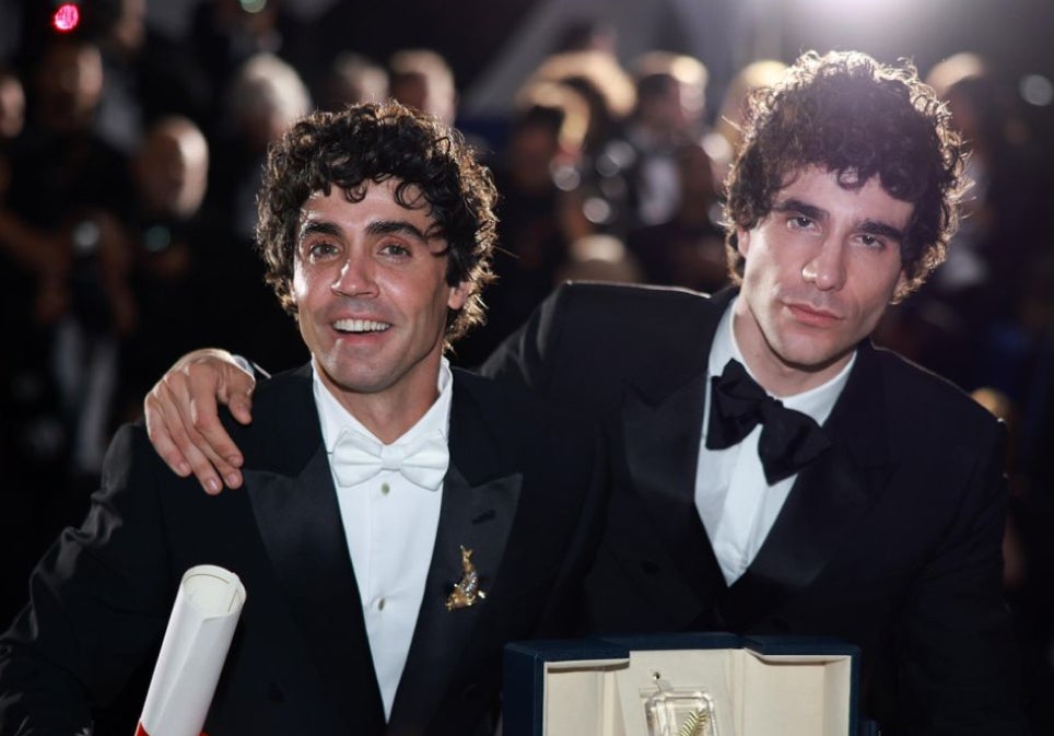 Ambrossi y Calvo tras recibir el galardón en el Festival de Cannes.