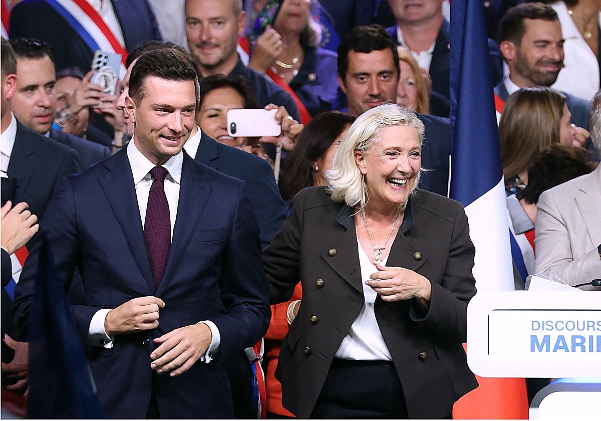 Jordan Bardella y Marine Le Pen, en un acto del partido.