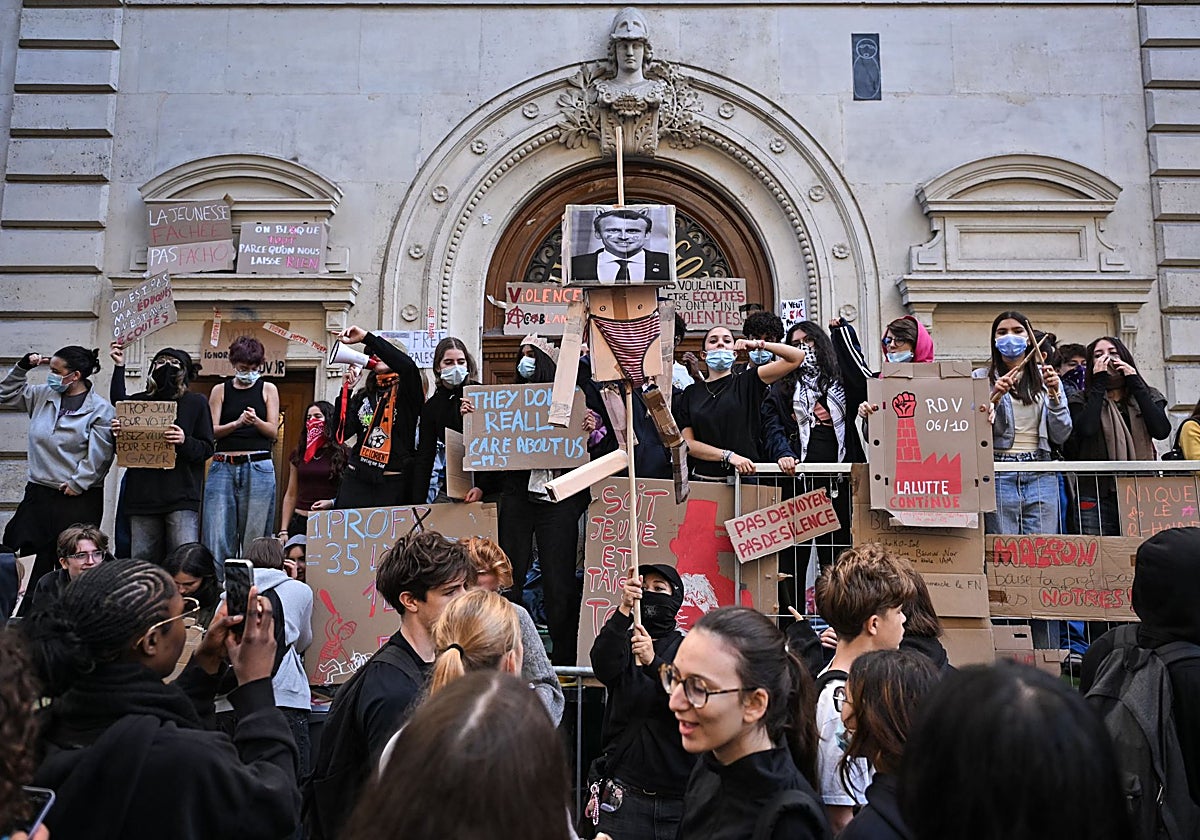 ¿Quién está detrás de las protestas estudiantiles en Francia?