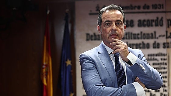 El excomisario de Barajas reconoce haber tomado «cuatro o cinco cafés» en su despacho con 'Julito'