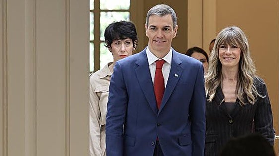 Las acusaciones  se niegan a que Begoña Gómez pueda acompañar a Sánchez a la cumbre de la OTAN