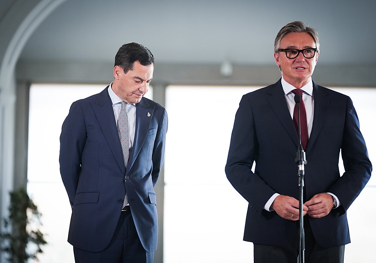 Juanma Moreno y Manuel Gavira