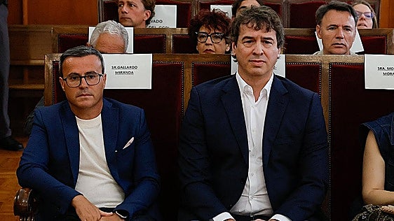 El hermano de Sánchez, condenado a nueve años de inhabilitación por el amaño de su puesto en la Diputación de Badajoz