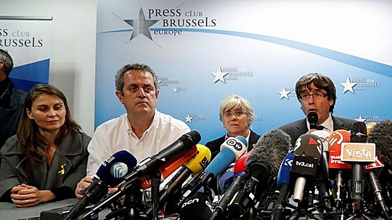 El Supremo amnistía por primera vez a una consejera del Govern de Puigdemont que impulsó el 1-O