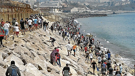 La llegada de migrantes en Ceuta crece un 191% sin contar las 80.000 personas que cruzaron a finales de julio
