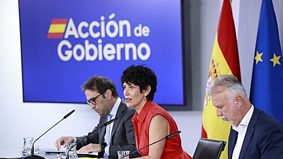 Moncloa da luz verde a un paquete de 309 millones para abordar la crisis en Ceuta