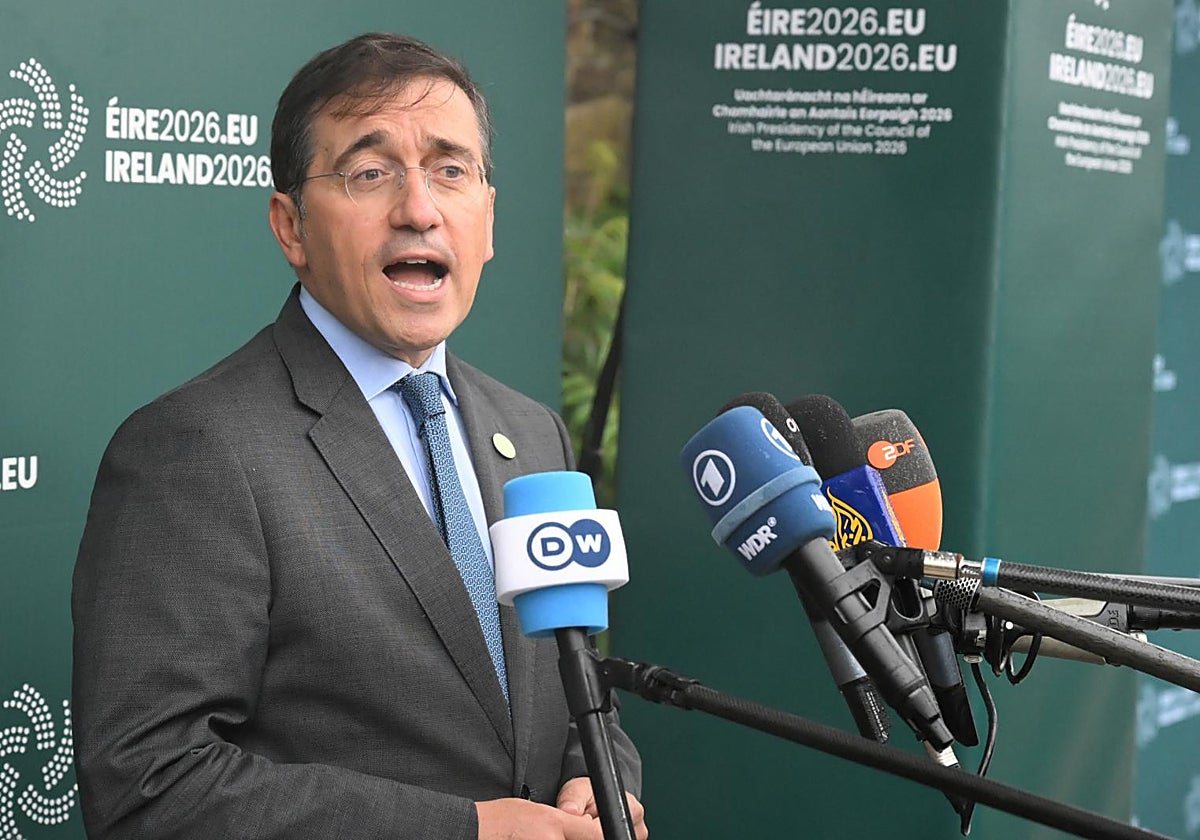 Albares pide a la UE que exhiba «la misma solidaridad» en Ceuta que en el resto de fronteras europeas