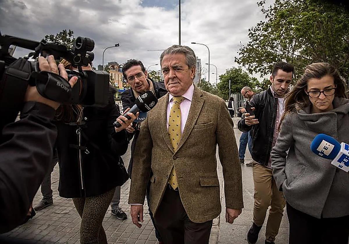 Procesan al número dos de Rita Barberá, su cuñado y tres sobrinas por el 'caso Azud'