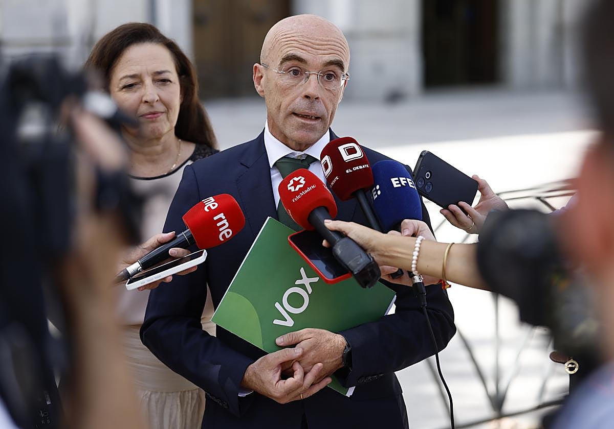 Vox anuncia una querella contra Sánchez y Marlaska por la gestión migratoria en Ceuta