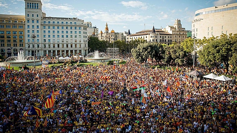45.000 personas se manifiestan en la Diada del cisma independentista provocado por Orriols