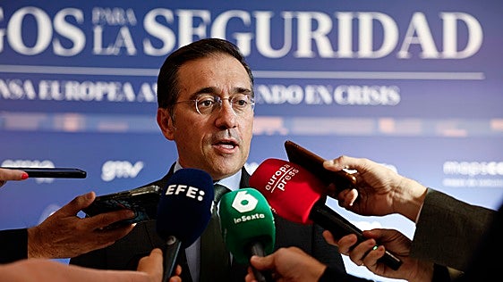 Albares pedirá a Bruselas que Frontex tenga «presencia institucional permanente» en Ceuta y Melilla