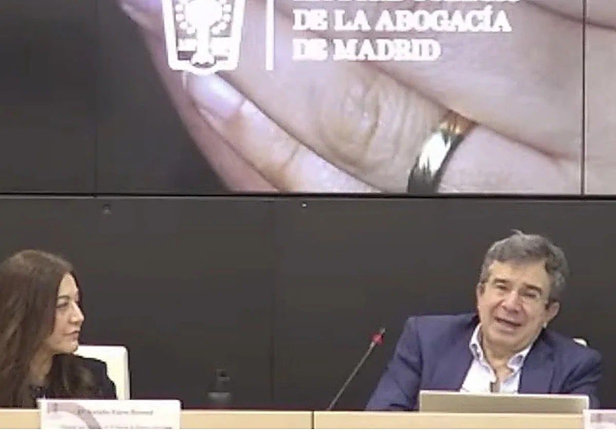 El juez Maman Benchimol durante la controvertida conferencia el pasado febrero