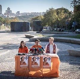 Los portavoces del Sindicato de Inquilinas, este viernes, en Madrid.