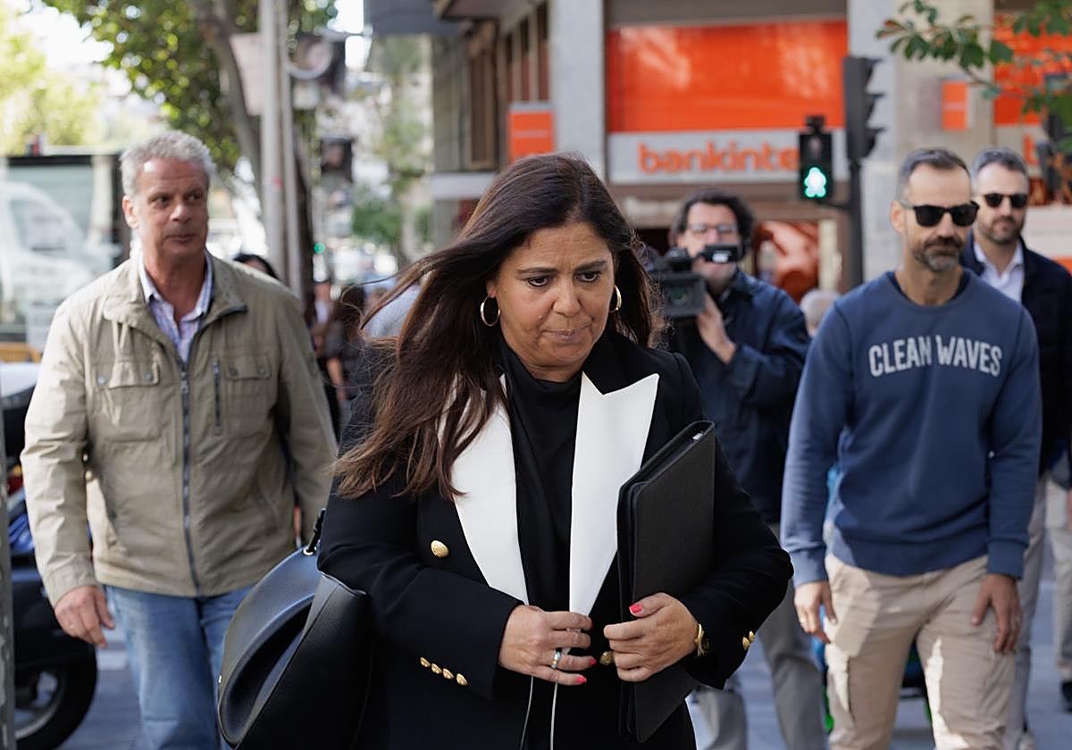 La jueza Biedma despues de declarar en la audiencia nacional.