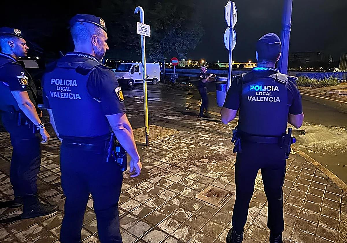 Imagen de archivo de varios policías locales.
