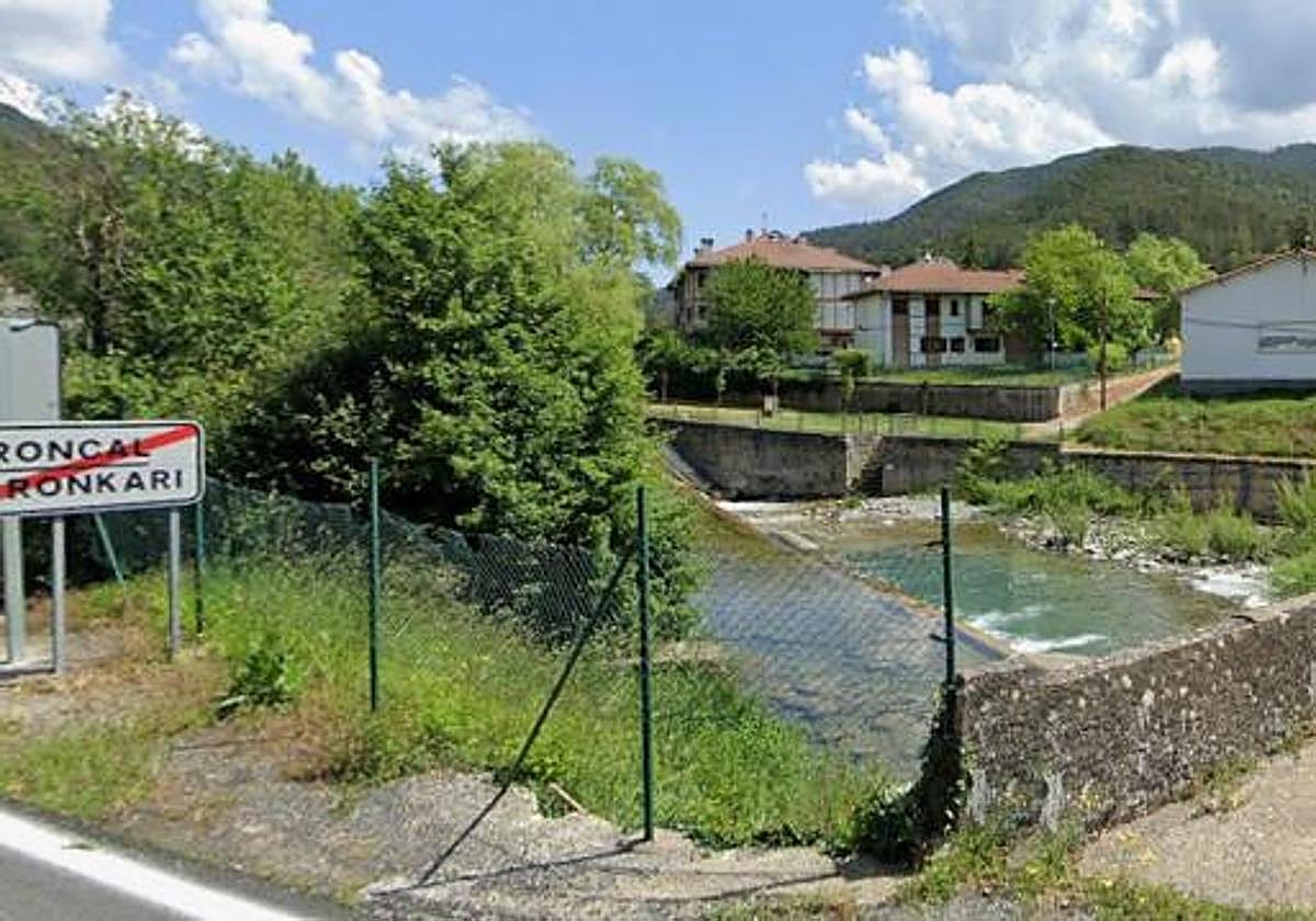 Imagen de la presa de Roncal.