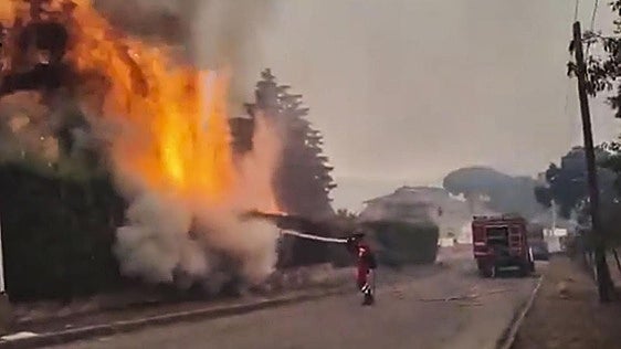 Directo | El fuego en Madrid está «fuera de la capacidad de extinción»