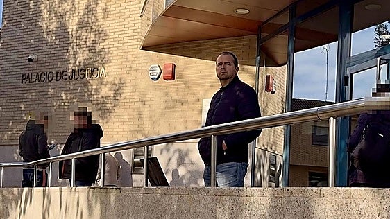 Envenenador de Requena (Valencia): Acusado del asesinato de su sobrina tras hallar arsénico en el cabello de la joven
