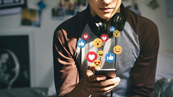 El Constitucional francés tumba la prohibición de las redes sociales a menores de 15 años