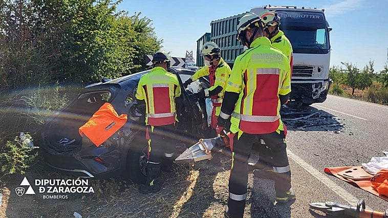 Cuatro muertos tras un accidente de tráfico en Zaragoza