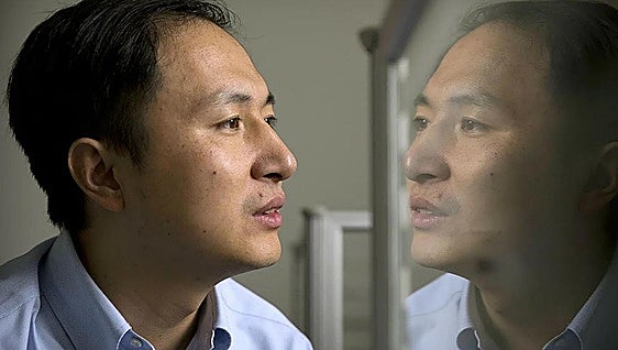 He Jiankui, el científico loco ataca de nuevo con sus bebés a la carta: superguapos y superinteligentes