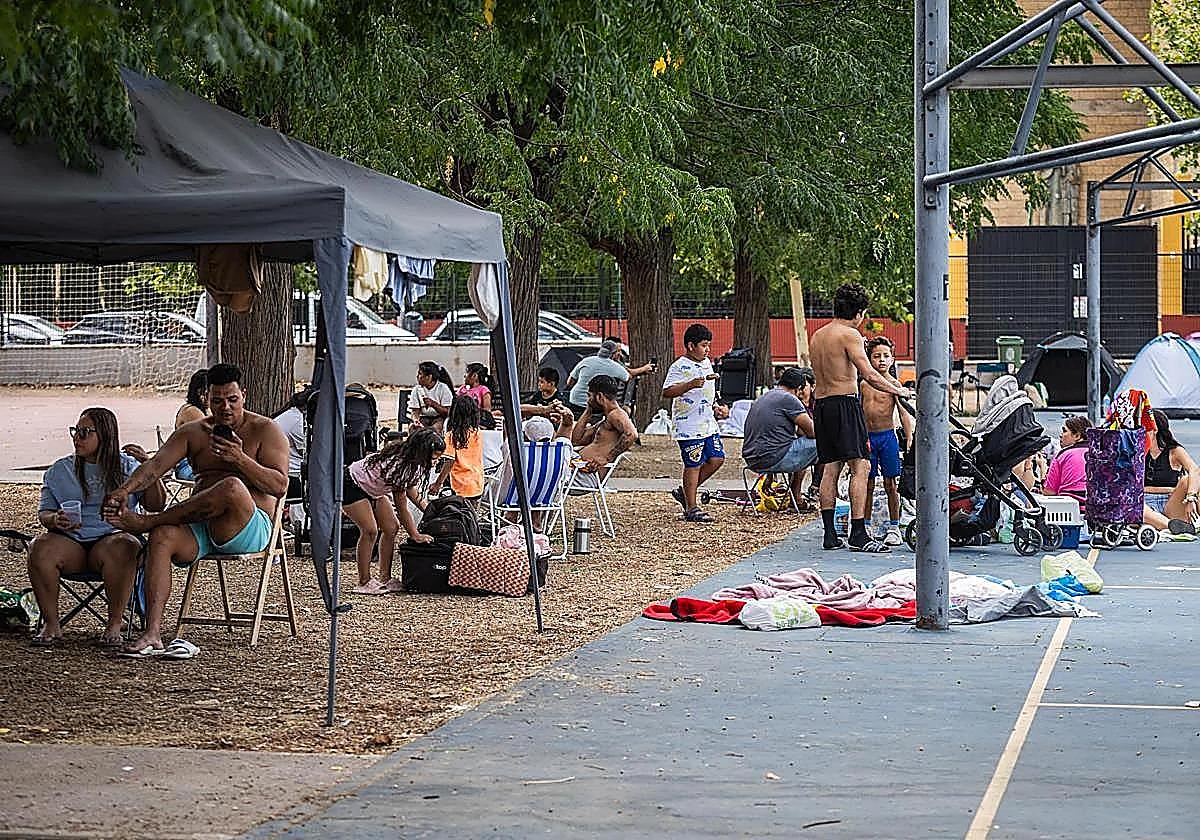 Los Salesianos, campo improvisado en Granada por los terremotos: «Aquí seguiremos hasta que esto termine»