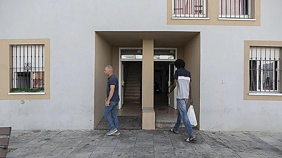 Los hermanos del menor muerto en el tiroteo de Isla Cristina piden justicia: «Solo estaba cruzando una calle»