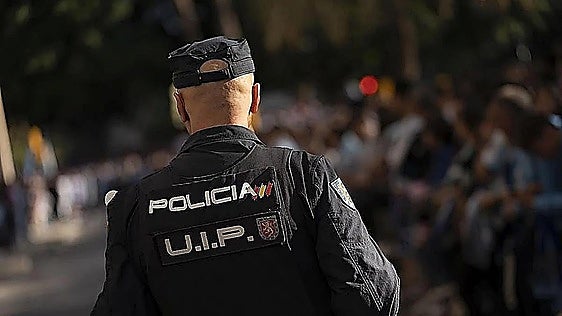 Un entrenador, detenido por violar y dejar embarazada a una menor en Palma